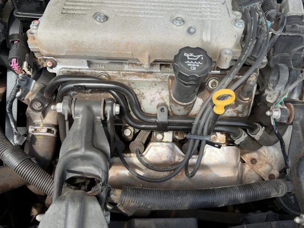 2006-2011 Chevy Impala Driver Left Valve Cover Oem 3.5L 3.9L 12591711 — photo 1