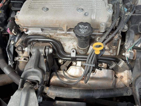 2006-2011 Chevy Impala Driver Left Valve Cover Oem 3.5L 3.9L 12591711 — photo 3