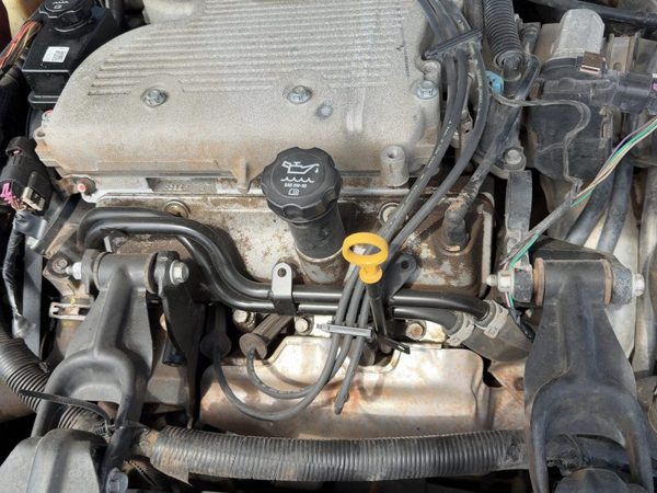 2006-2011 Chevy Impala Driver Left Valve Cover Oem 3.5L 3.9L 12591711 — photo 5