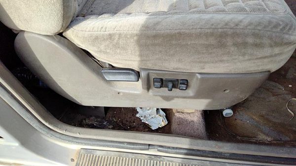 93-95 Grand Cherokee Passenger Right Side Power Seat Switch With Trim Panel Gray — photo 2