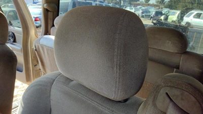 2004 Silverado 1500 Pair Of Front Headrests Oem Left Right Set Seat