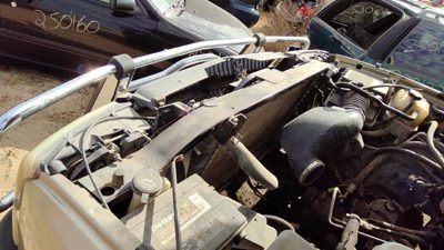 2004 Chevy Silverado 1500 Radiator Support 25815981