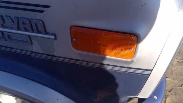 1989 Chevy G20 Van Passenger Right Front Turn Signal Light Lamp Fender Mounted — photo 8