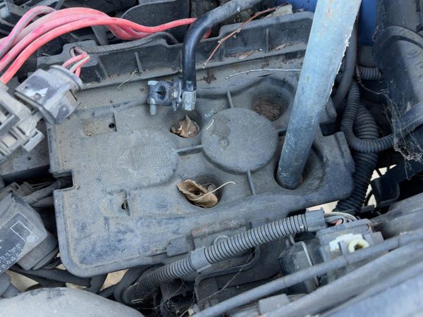 1999-2005 Vw Jetta Complete Battery Box Mount Tray With Hold Down Oem Sedan — photo 2