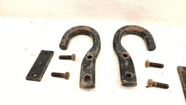 1996 Gmc Sierra 1500 Tow Hook Pair Set Oem Hardware — photo 4