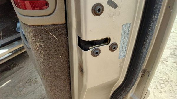 00 Chrysler Town & Country Passenger Right Front Door Latch With Rods/Cables Oem — photo 3