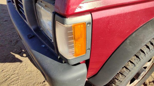90-97 Nissan Hardbody Driver Left Front Turn Signal Light Lamp Fender Mounted — photo 4