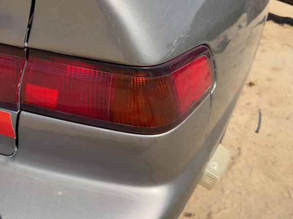 97-01 Toyota Camry Passenger Right Outer Tail Light Brake Lamp OEM 81550AA011 — photo 2