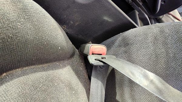 95-00 Stratus Pass/Dr Fr Seat Belt Buckle Receiver (2) — photo 4