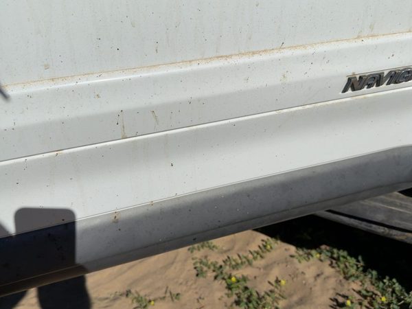 1998 Lincoln Navigator Front Door Moulding RH Oxford White Yz — photo 5