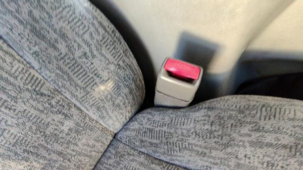 02-04 Trail Blazer Passenger Right Front Seat Belt Buckle Receiver Gray 95D — photo 2