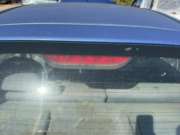 2004 Chevy Aveo Third Brake Light Middle Lamp Oem Hatchback — photo 4