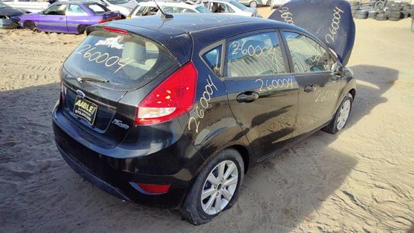 2011 Ford Fiesta — vehicle photo 6