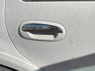 1998 Lincoln Navigator Outside Door Handle RH Oxford White Yz