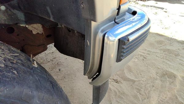 92-99 Chevy Suburban Passenger Right Moulding From Fender Trim Strip Pewter 11L — photo 3