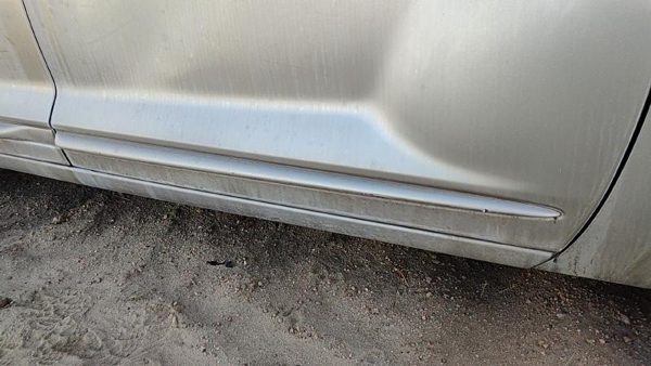02-05 Pt Cruiser Passenger Right Front Moulding From Door Trim Strip Pkj Almond — photo 1