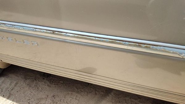 00 Town & Country Driver Left Front Moulding From Door Oem Trim Strip Gold — photo 3