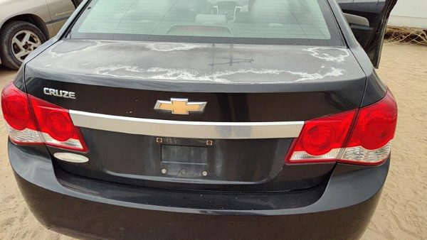 2011 Chevy Cruze Trunk/decklid/hatch/tailgate Black Gar — photo 3