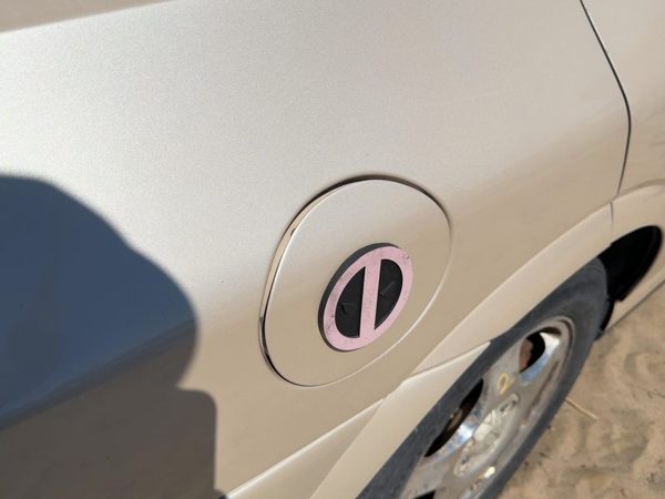 00-06 Lincoln Ls Fuel Tank Door With Hinge Gas Lid Oem Filler Ivory Parchment Hc — photo 1