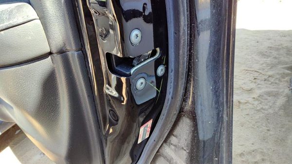 2013-2019 Nissan Sentra Passenger Right Front Door Latch With Rods/Cables Oem — photo 2