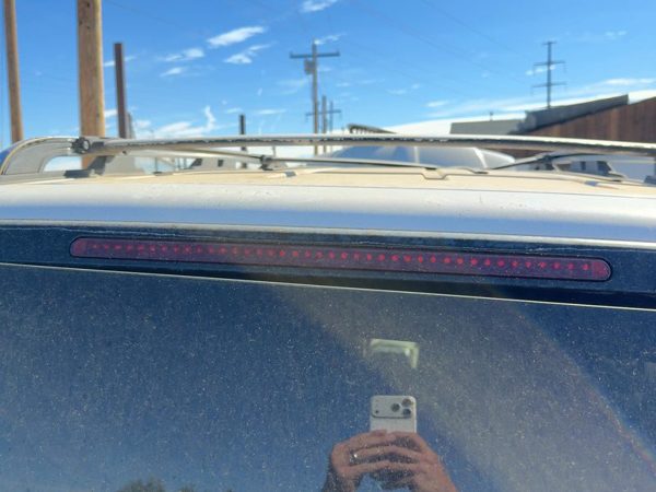 1998 Lincoln Navigator 3rd Brake Light Avoidance Lamp — photo 2