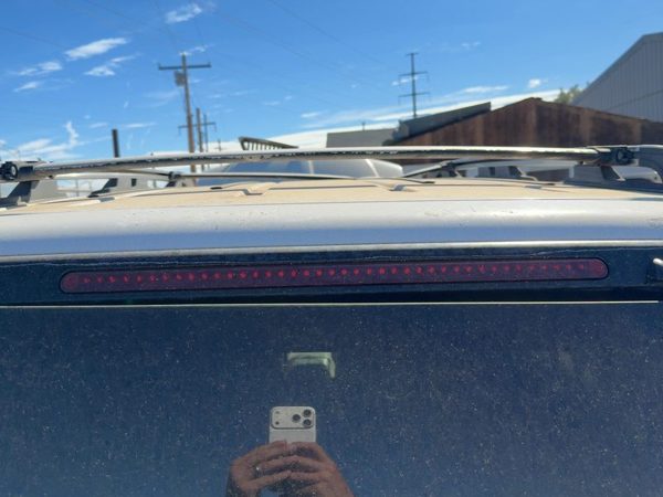 1998 Lincoln Navigator 3rd Brake Light Avoidance Lamp — photo 3