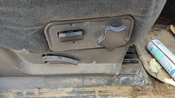 02 Silverado 2500 Hd Passenger Right Side Power Seat Switch With Trim Graphite — photo 2
