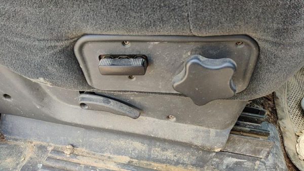 02 Silverado 2500 Hd Passenger Right Side Power Seat Switch With Trim Graphite — photo 5