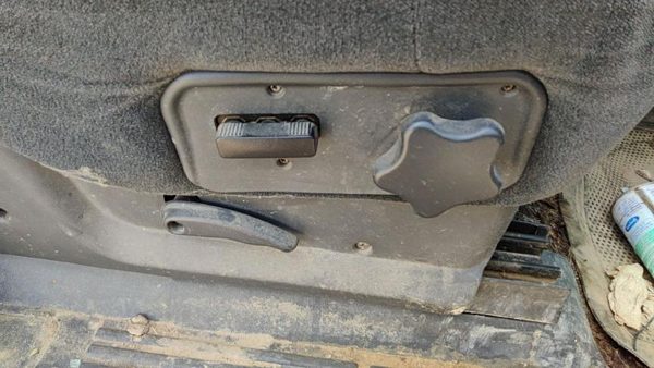 02 Silverado 2500 Hd Passenger Right Side Power Seat Switch With Trim Graphite — photo 4