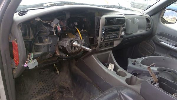 2001 Ford Explorer — vehicle photo 4