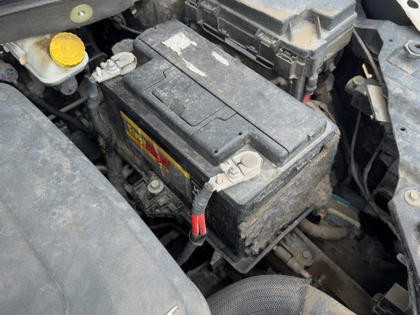 11-16 Chrysler Town & Country Complete Battery Box Mount Tray With Hold Down Oem — photo 2