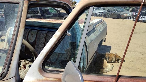 78-86 Dodge Ram W150 Driver Left Front Vent Window Small Door Glass With Frame — photo 1