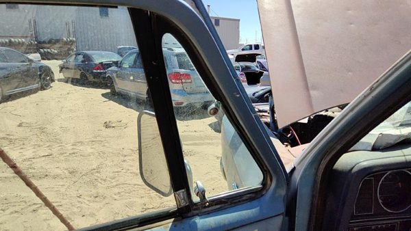 78-86 Dodge Ram W150 Driver Left Front Vent Window Small Door Glass With Frame — photo 8