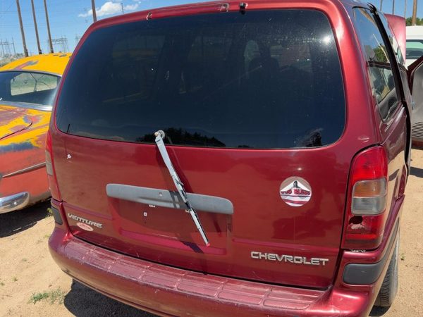 2003 Chevy Venture Trunk/decklid/hatch/tailgate Redfire 72U — photo 2