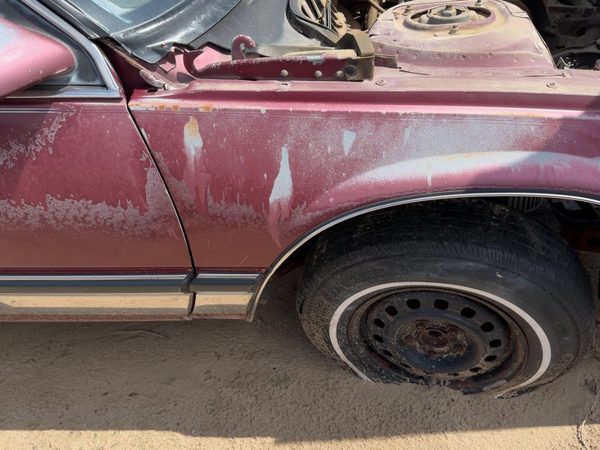 1985-1990 Buick Park Ave Passenger Right Front Fender Oem Red 25526540 — photo 2