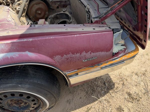 1985-1990 Buick Park Ave Passenger Right Front Fender Oem Red 25526540 — photo 4