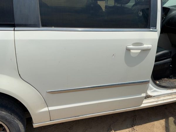 2012 Dodge Grand Caravan Rear Door RH White PW1 — photo 2
