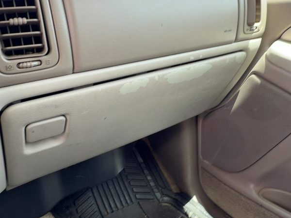 2001-2006 Chevy Suburban Glove Box Assembly Complete Door With Latch Oem Tan 52I — photo 3