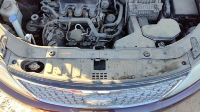 2014-2015 Kia Sorento Top Plastic Cover Above Radiator Support Sight Shield Oem