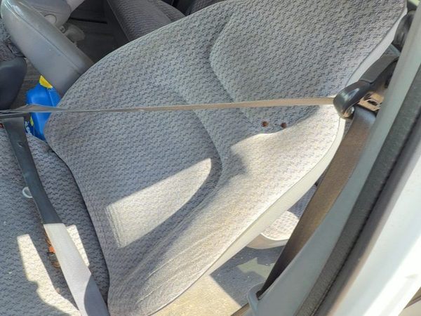 99 Town & Country Driver Left Front Seat Belt Retractor Oem Shoulder Taupe All5 — photo 1