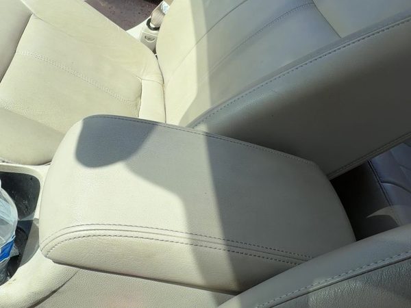 07-16 Impala Center Console Lid Only Arm Rest Fold Down Police Neutral 522 — photo 1