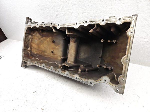 2003-2009 Gmc Envoy Engine Oil Pan With Good Drain Plug Oem 4.2L 12584321 — photo 3