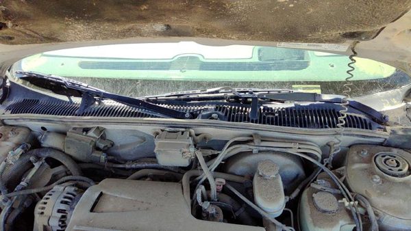 97-05 Park Ave Ultra Windshield Wiper Cowl Vent Trim Panel Oem Cover — photo 7