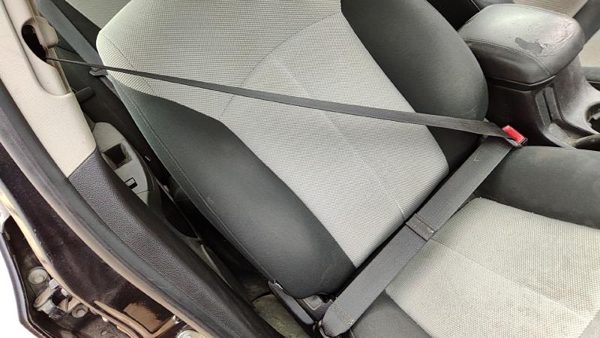 2011 Passenger Right Front Seat Belt Retractor OEM Shoulder Black Afb — photo 2