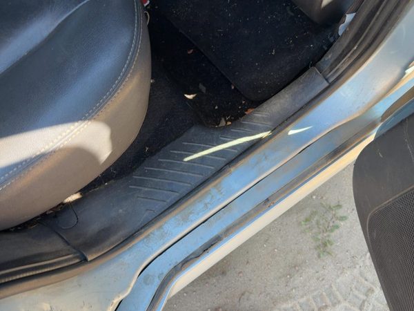 08 Mariner Passenger Right Rear Lower Sill Plate Step Trim Panel Oem Graystone — photo 3