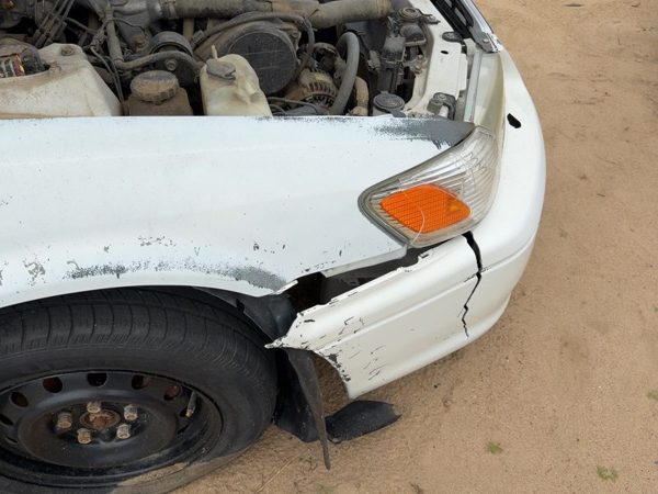1997-2001 Toyota Camry Passenger Right Front Fender Oem 4-Door Sedan White 040 — photo 4