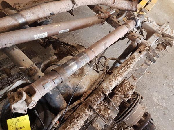2005 Dodge Ram Rear Drive Shaft 5.9 6SPD W-w 43 1/4 Nd U Joint — photo 2