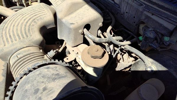 2000-2003 Ford Expedition Driver Left Valve Cover Oem 5.4L — photo 3