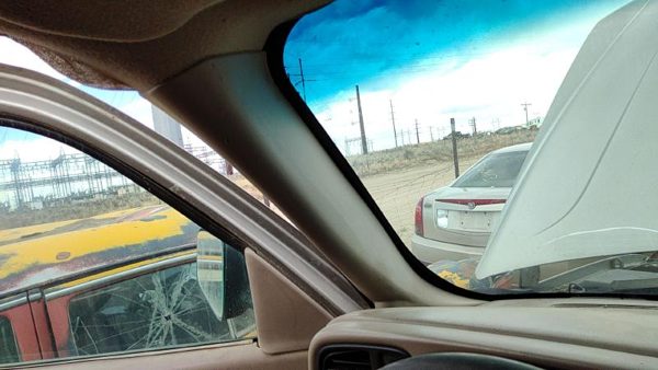 02 Silverado 2500 Hd Driver Left A Pillar Trim Windshield Post Panel Oem Tan 52D — photo 1