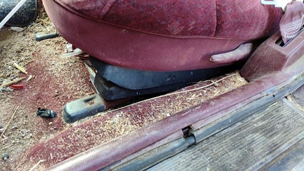 1998 Buick LeSabre Seat Track 51B Bordeaux Red — photo 2